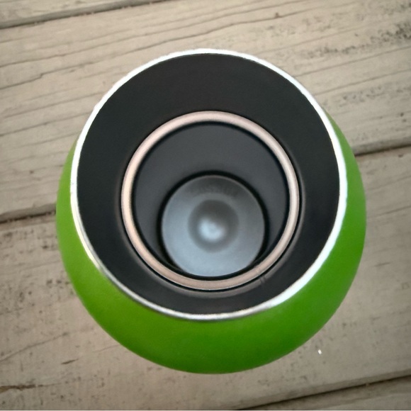 Kate Spade New York insulated stainless steel water bottle in green - Picture 8 of 11